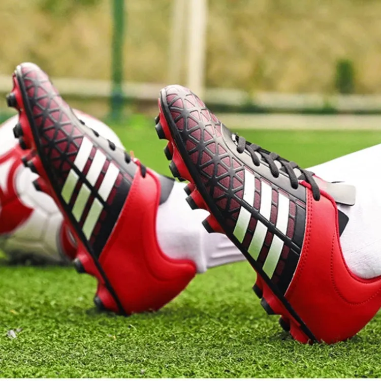 Comfortable and Lightweight PU Soccer Shoes for Children & Adult
